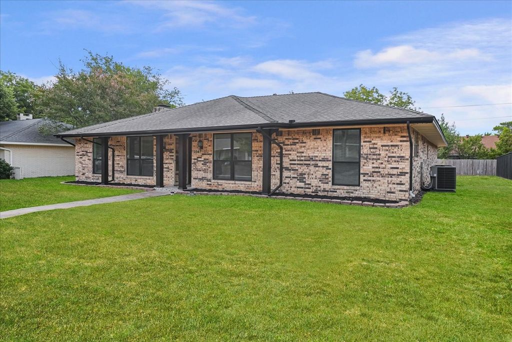 236 Charles Street, Desoto, TX 75115 — photo 3
