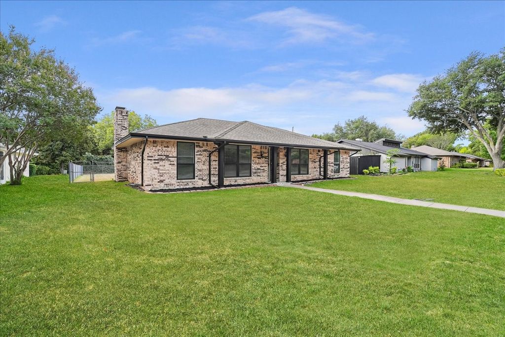 236 Charles Street, Desoto, TX 75115 — photo 4