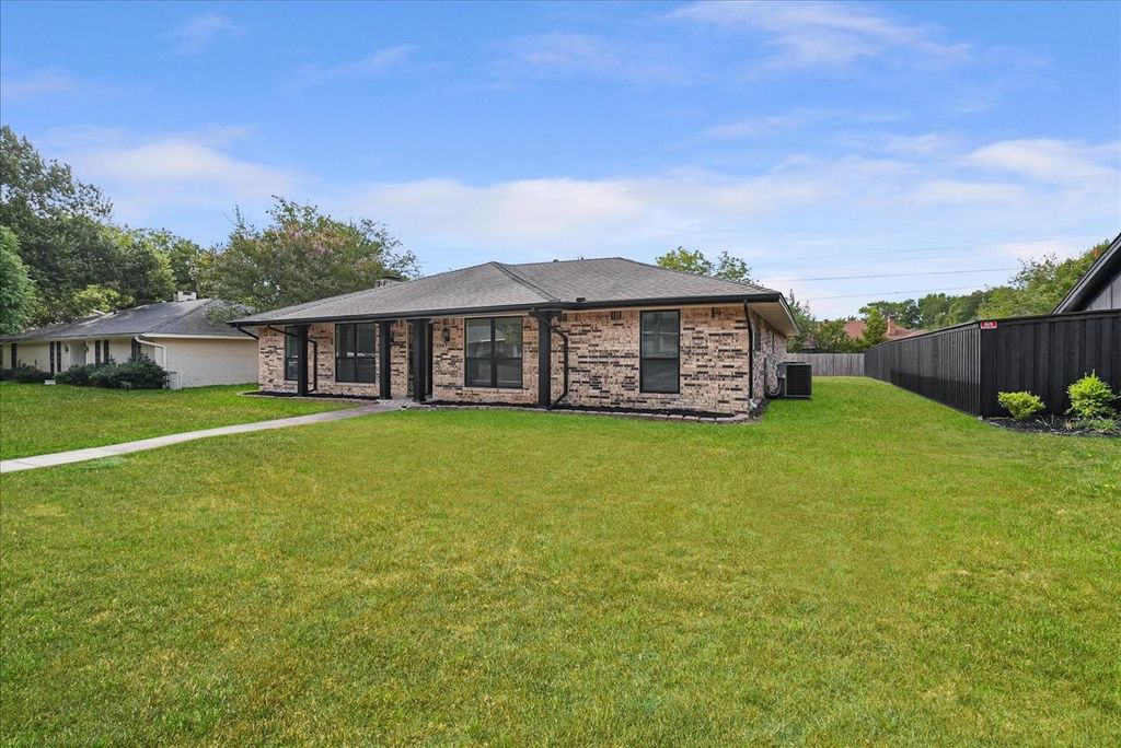 236 Charles Street, Desoto, TX 75115 — photo 5
