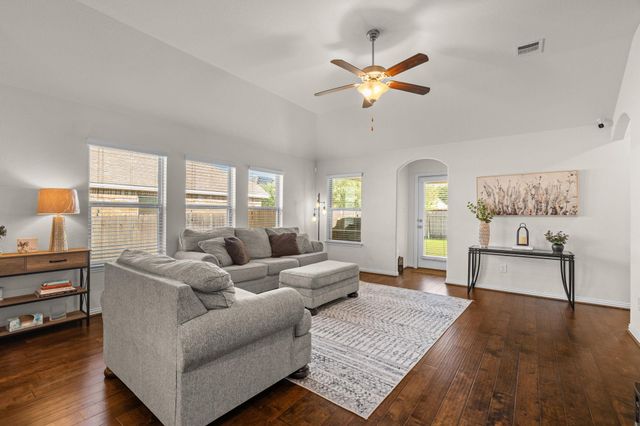 1104 Arvada DR, Leander, TX 78641