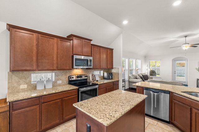 1104 Arvada DR, Leander, TX 78641