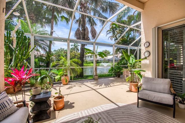 264 W Canterbury Dr W W, Palm Beach Gardens, FL 33418
