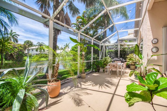 264 W Canterbury Dr W W, Palm Beach Gardens, FL 33418