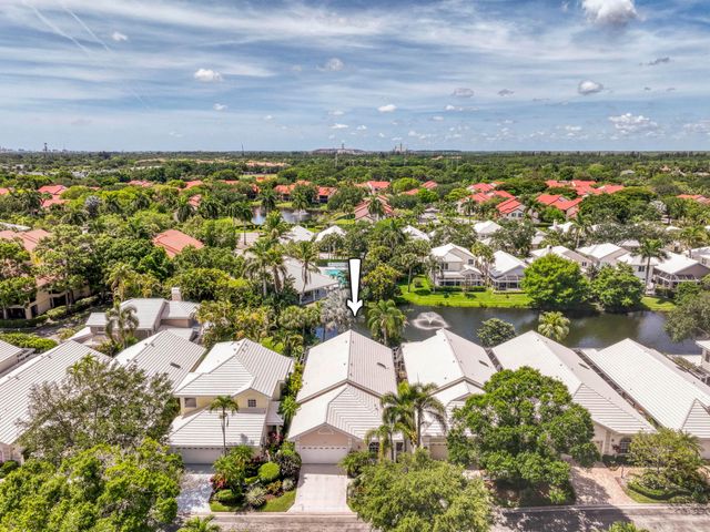264 W Canterbury Dr W W, Palm Beach Gardens, FL 33418