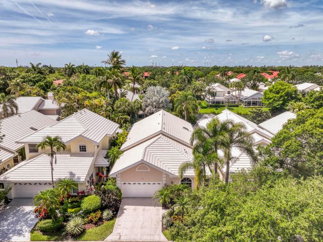264 W Canterbury Dr W W, Palm Beach Gardens, FL 33418