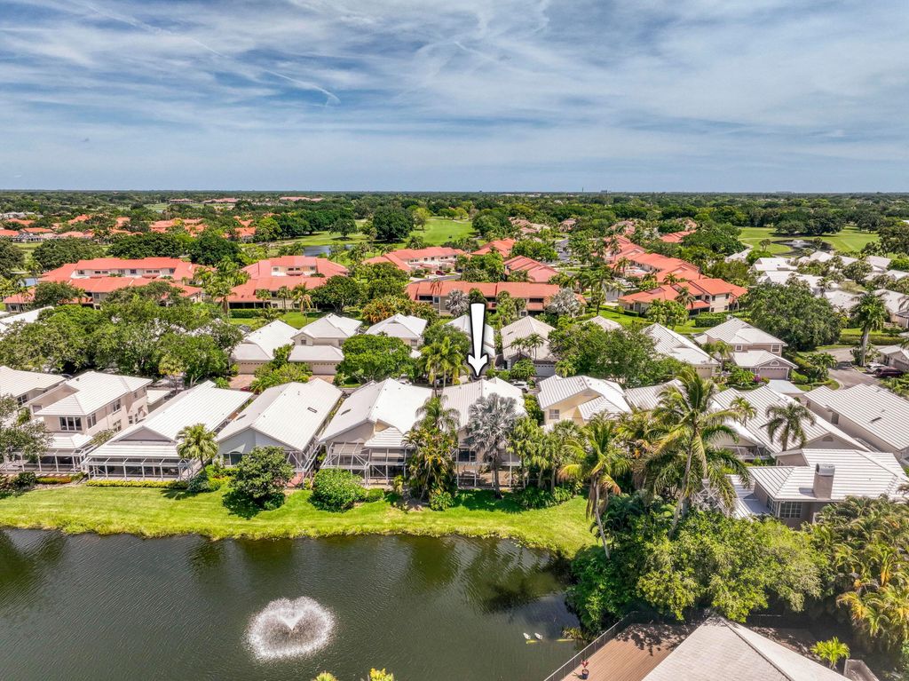 264 W Canterbury Dr W W, Palm Beach Gardens, FL 33418