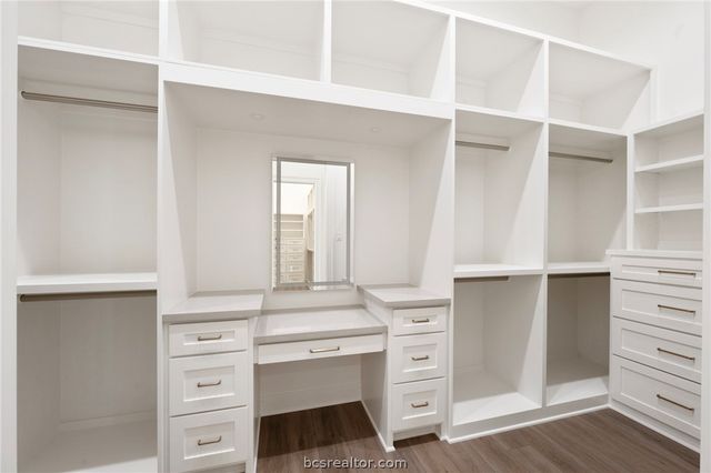 5105 Miramont Circle, Bryan, TX 77802