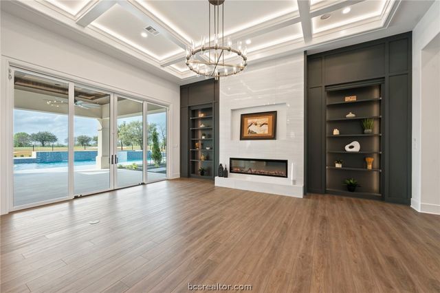 5105 Miramont Circle, Bryan, TX 77802