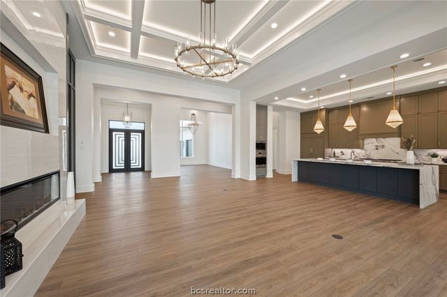 5105 Miramont Circle, Bryan, TX 77802