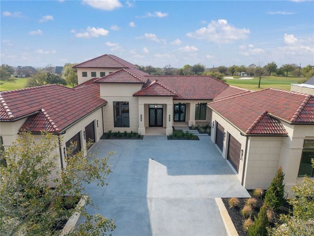 5105 Miramont Circle, Bryan, TX 77802