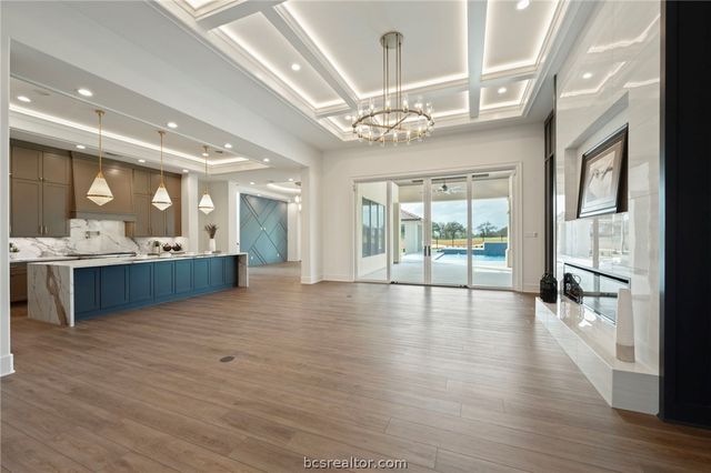 5105 Miramont Circle, Bryan, TX 77802