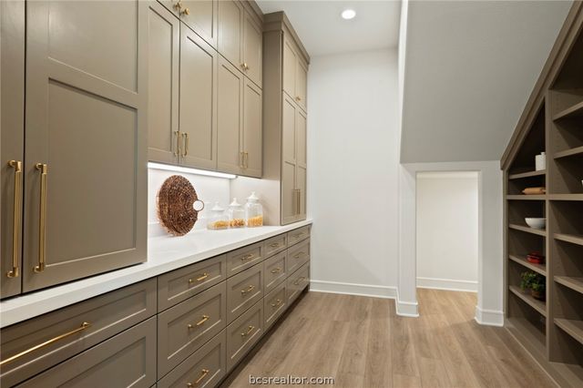 5105 Miramont Circle, Bryan, TX 77802