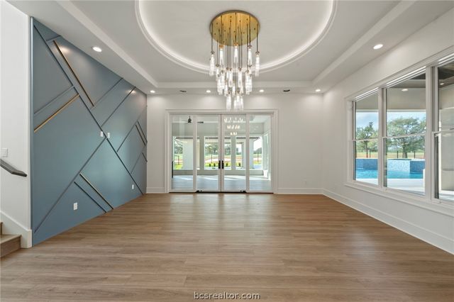 5105 Miramont Circle, Bryan, TX 77802