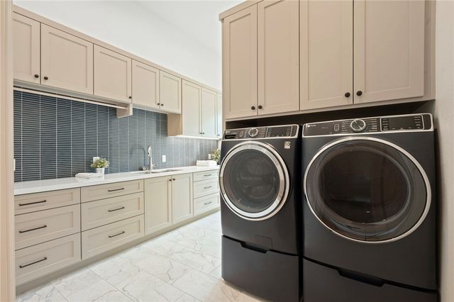 5105 Miramont Circle, Bryan, TX 77802