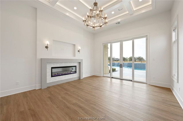 5105 Miramont Circle, Bryan, TX 77802