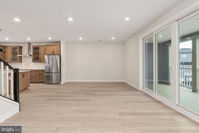 44582 STRABANE TER, Ashburn, VA 20147