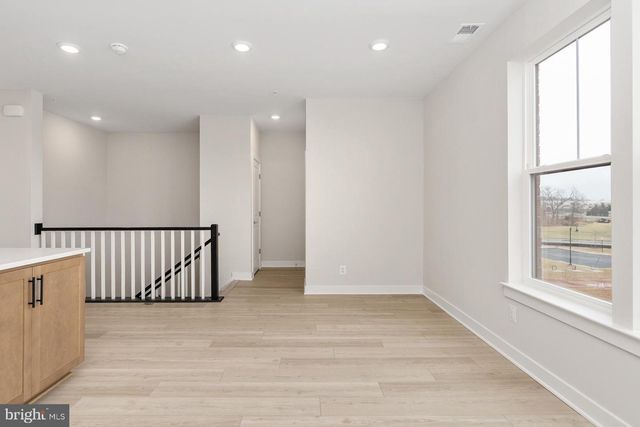 44582 STRABANE TER, Ashburn, VA 20147