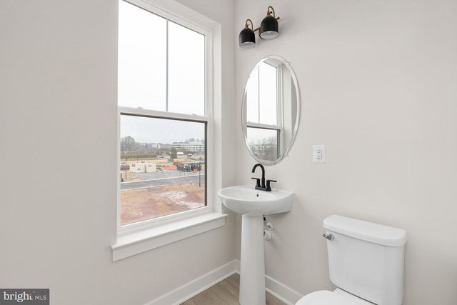 44582 STRABANE TER, Ashburn, VA 20147