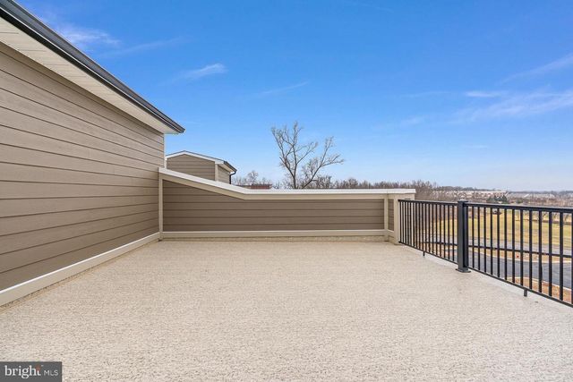 44582 STRABANE TER, Ashburn, VA 20147