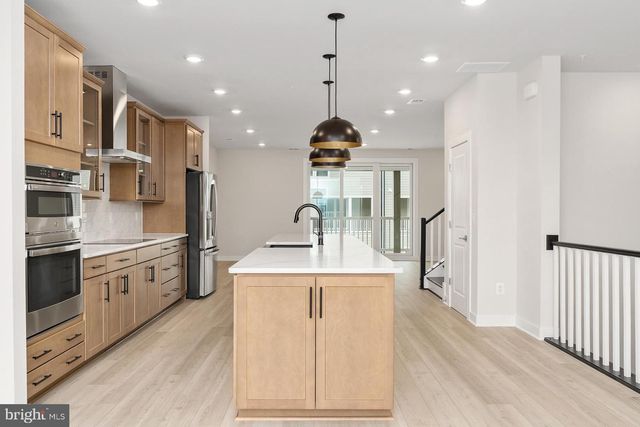 44582 STRABANE TER, Ashburn, VA 20147