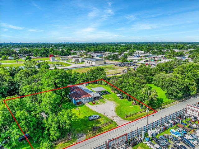 132 Hambrick Road, Houston, TX 77060