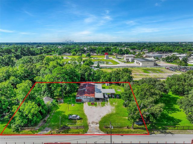 132 Hambrick Road, Houston, TX 77060