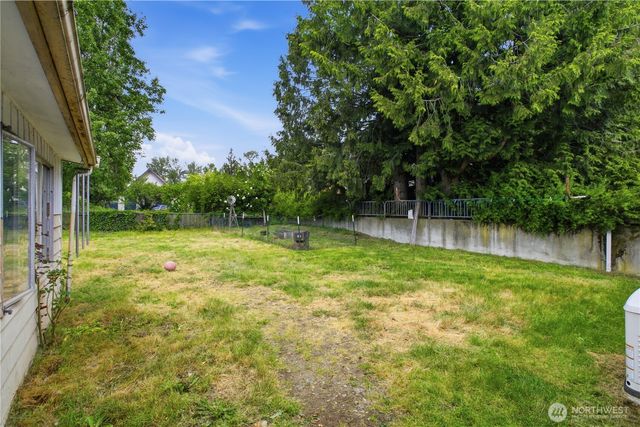 22616 24th Avenue S, Des Moines, WA 98198