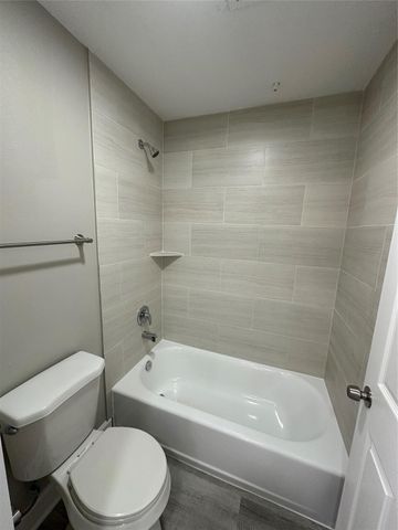 9707 Richmond Avenue 74, Houston, TX 77042