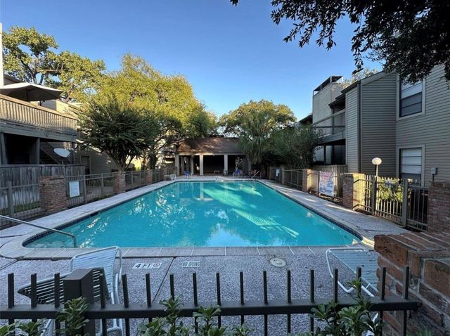 9707 Richmond Avenue 74, Houston, TX 77042