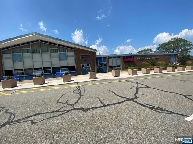 643 Plum Terrace, Mahwah, NJ 07430