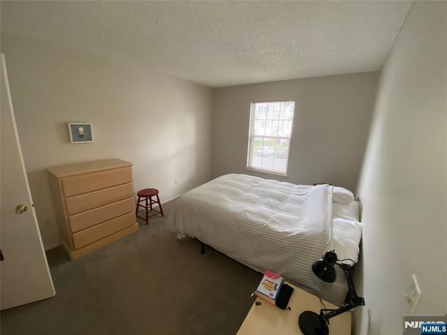 643 Plum Terrace, Mahwah, NJ 07430