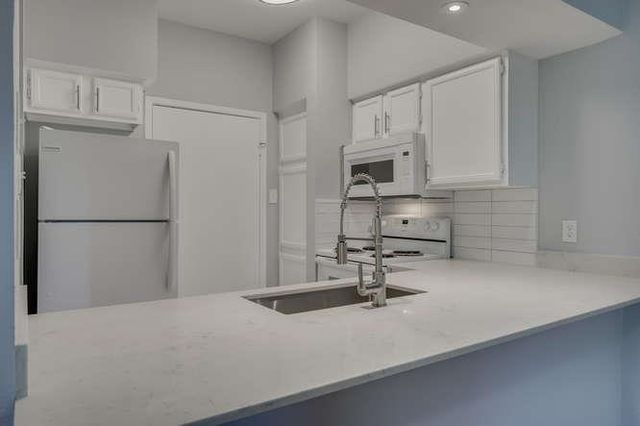 2901 San Jacinto BLVD 306, Austin, TX 78705