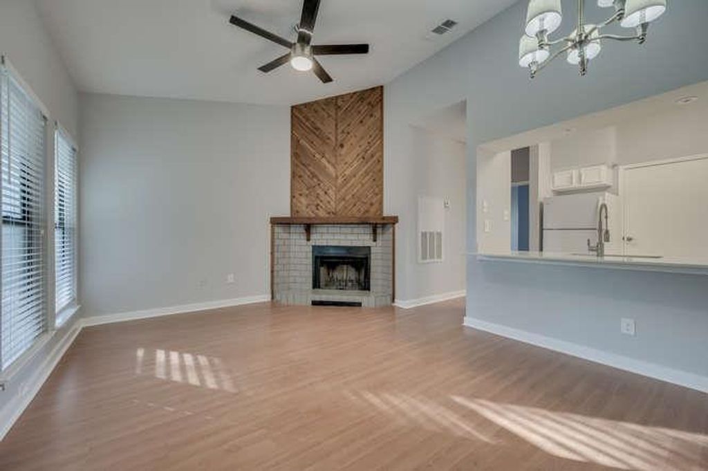 2901 San Jacinto BLVD 306, Austin, TX 78705
