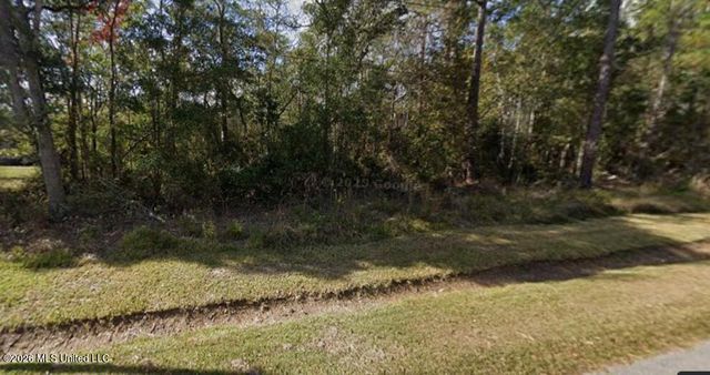 01 River Drive, Bay Saint Louis, MS 39520