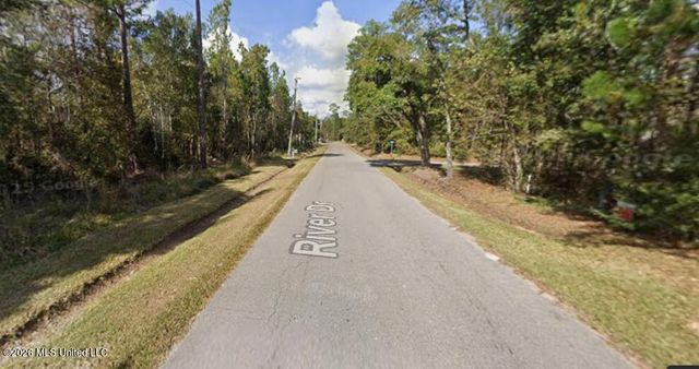01 River Drive, Bay Saint Louis, MS 39520