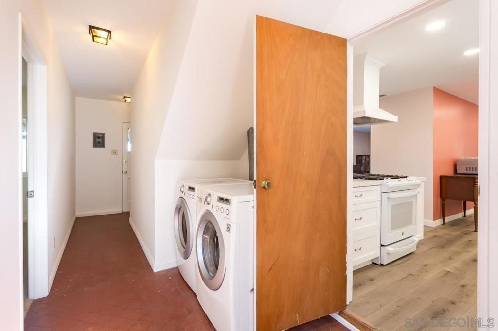 Image 15 of property listing at 2019 Avenida Penasco, El Cajon, CA 92019