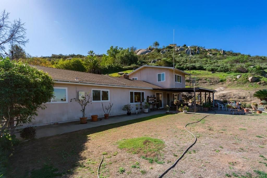 Image 31 of property listing at 2019 Avenida Penasco, El Cajon, CA 92019