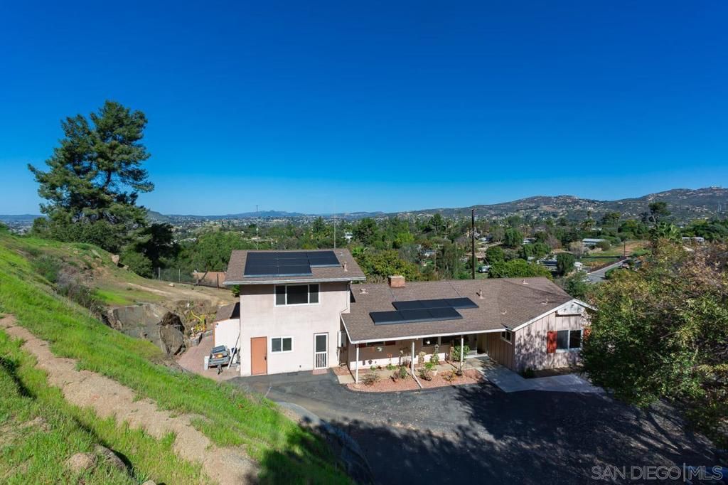 Image 38 of property listing at 2019 Avenida Penasco, El Cajon, CA 92019