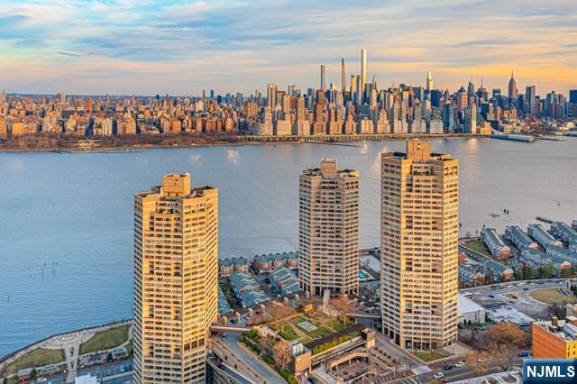 7004 Kennedy Boulevard 38A, Guttenberg, NJ 07093