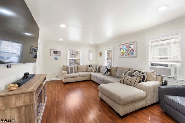 132 S Maple Ave, Springfield Twp., NJ 07081
