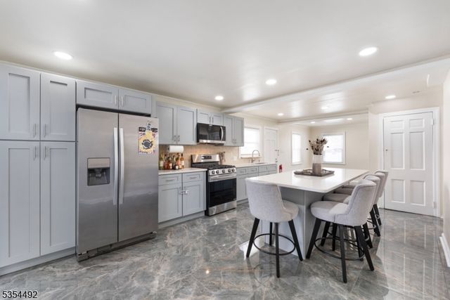 132 S Maple Ave, Springfield Twp., NJ 07081