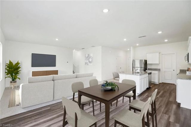 967 Riverbank Drive, Kernersville, NC 27284