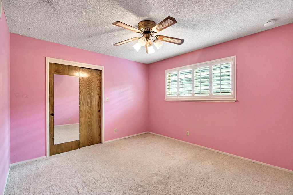 Image 18 of property listing at 2130 N Garden Avenue, Fresno, CA 93703