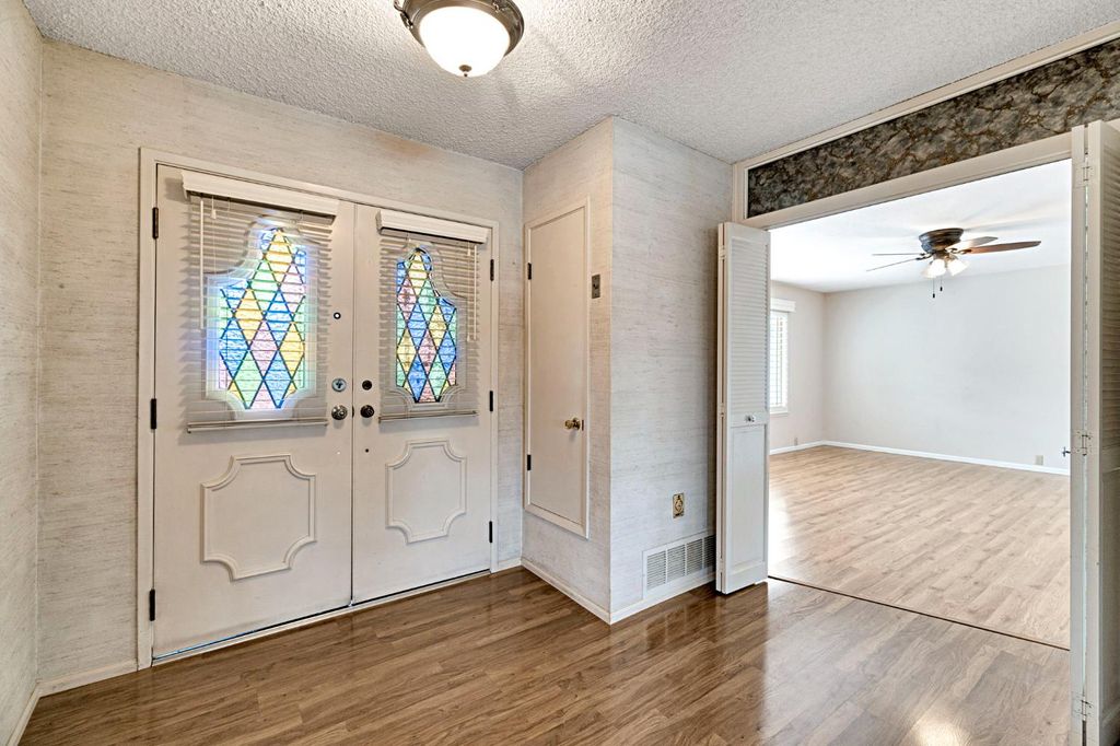 Image 5 of property listing at 2130 N Garden Avenue, Fresno, CA 93703