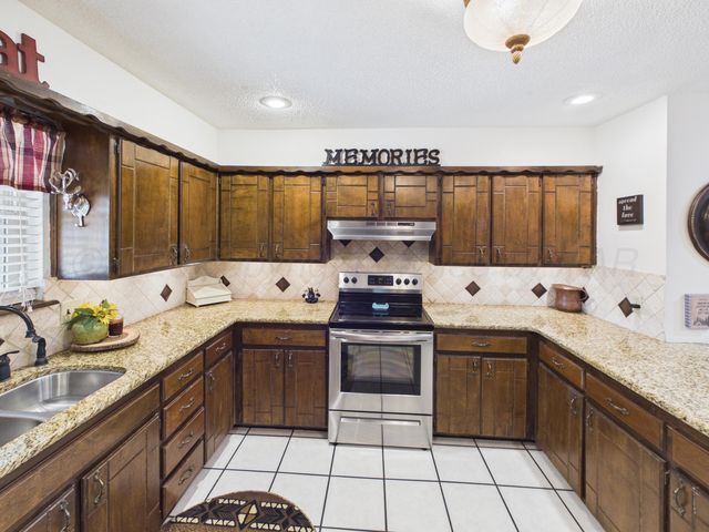 2735 N CHEROKEE Drive, Pampa, TX 79065