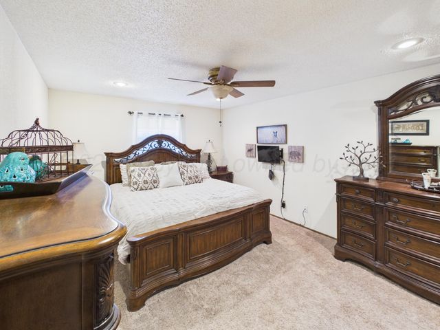 2735 N CHEROKEE Drive, Pampa, TX 79065