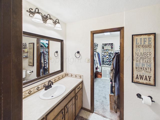 2735 N CHEROKEE Drive, Pampa, TX 79065