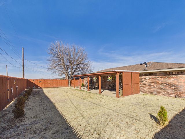 2735 N CHEROKEE Drive, Pampa, TX 79065