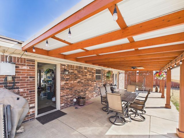 2735 N CHEROKEE Drive, Pampa, TX 79065