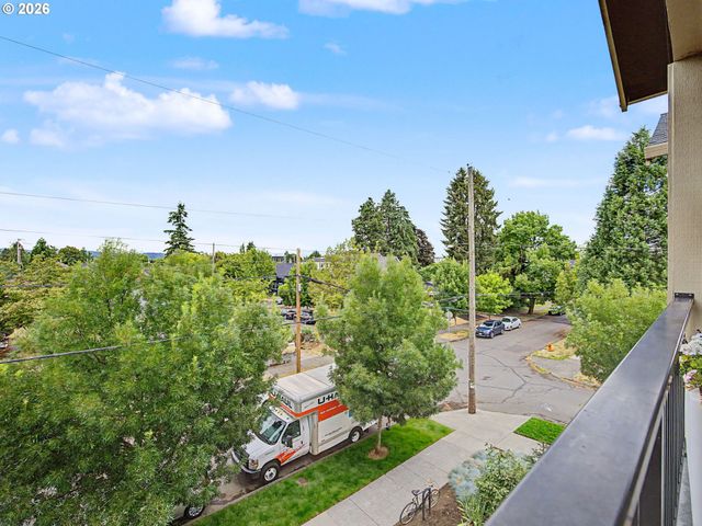5734 N MONTANA Ave 5, Portland, OR 97217